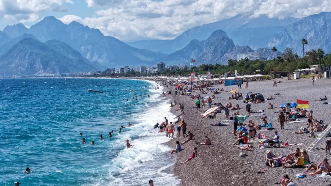 Antalya Yağmurdan Güneşe Çabuk Geçti 6